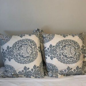 Pottery Barn medallion euro shams (set of 2)